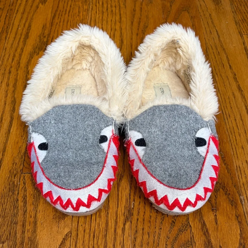 J Crew Crewcuts Shark Fuzzy Lined Slippers - Gray & Red